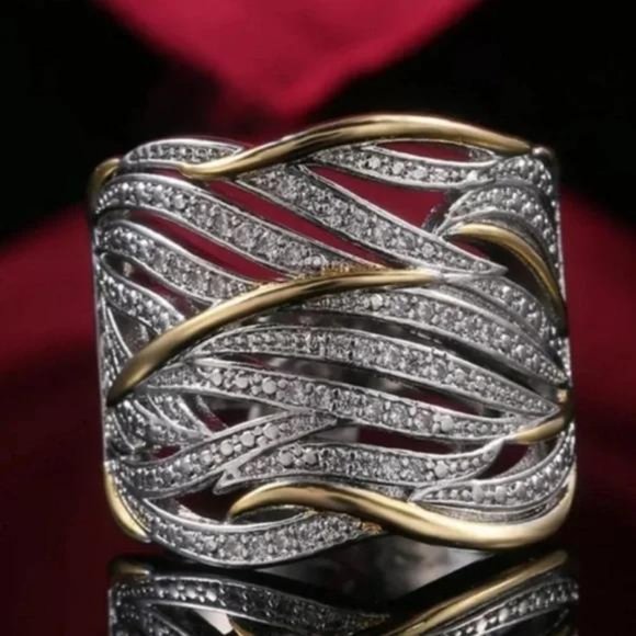 Jewelry - 925 STERLING SILVER TWO TONE DIAMOND HALO RING, CUTE RING, SHINY RING.